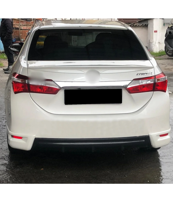 Toyota Corolla Arka Flap + Orta Difüzör (Plastik)