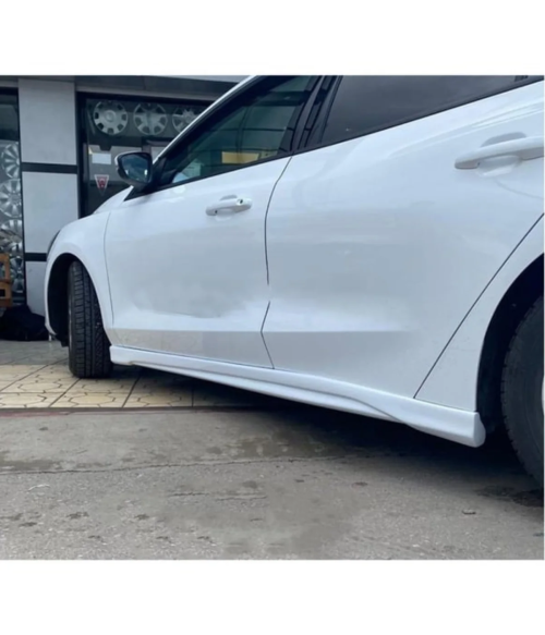 Ford Focus 4 Sedan Marşpiyel (Plastik)