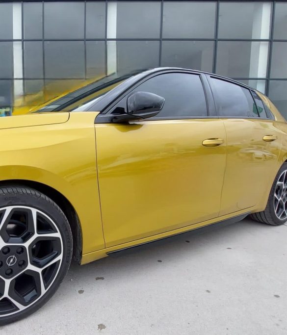 2022 - 2024 Opel Astra L Uyumlu Marşpiyel Çıtası Piano Black